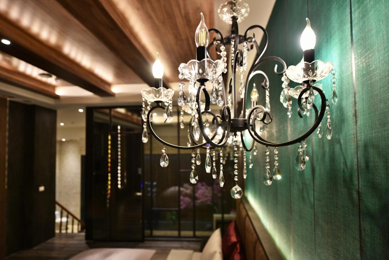 Venice Motel Taichung Bagian luar foto