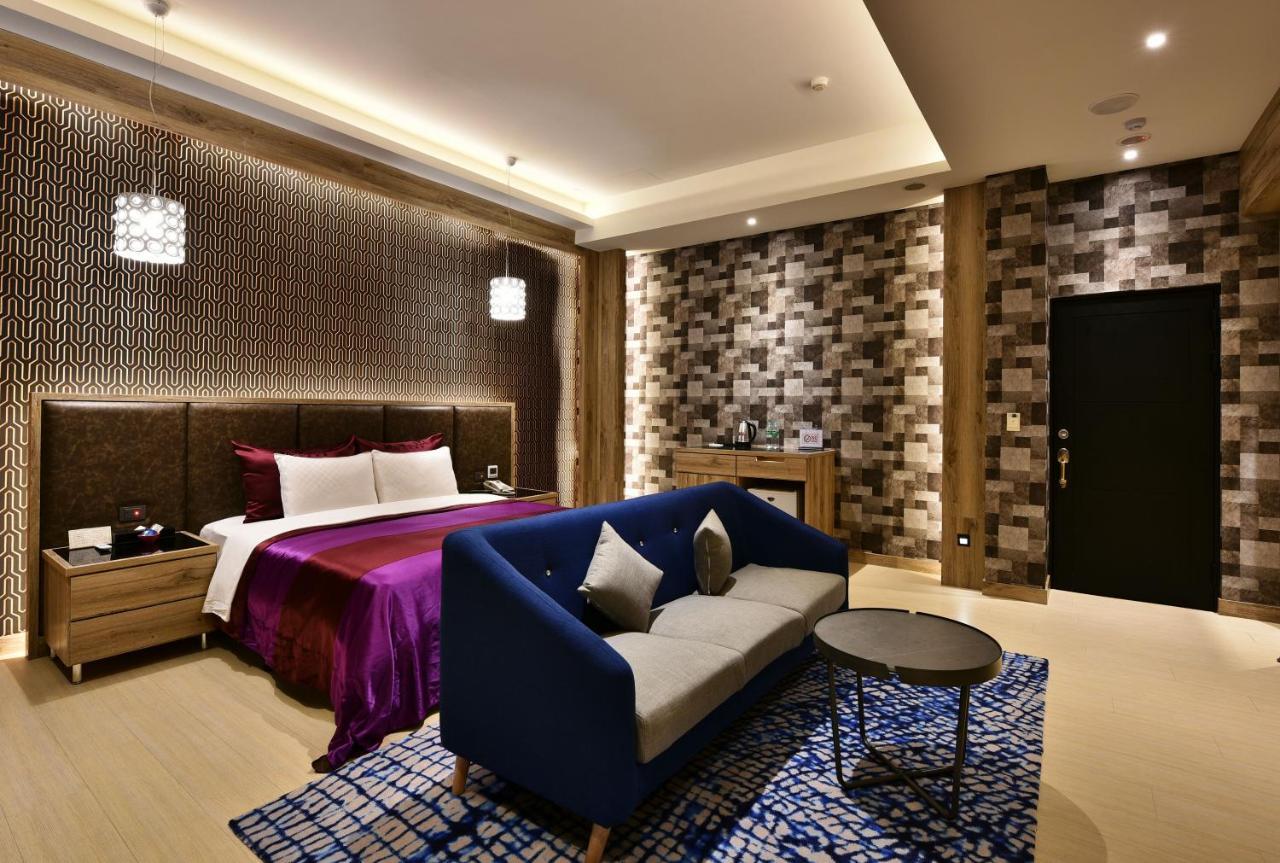 Venice Motel Taichung Bagian luar foto
