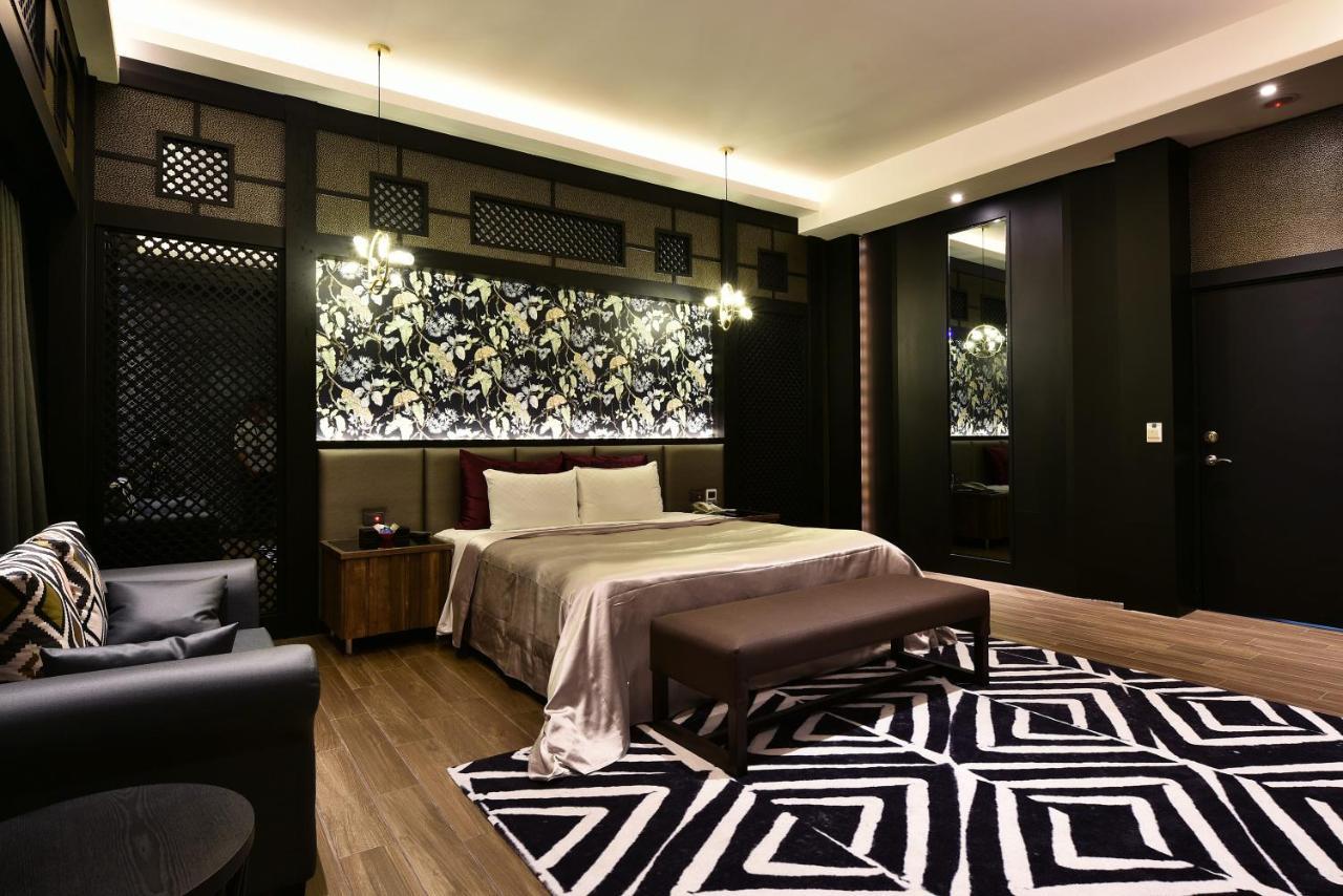 Venice Motel Taichung Bagian luar foto
