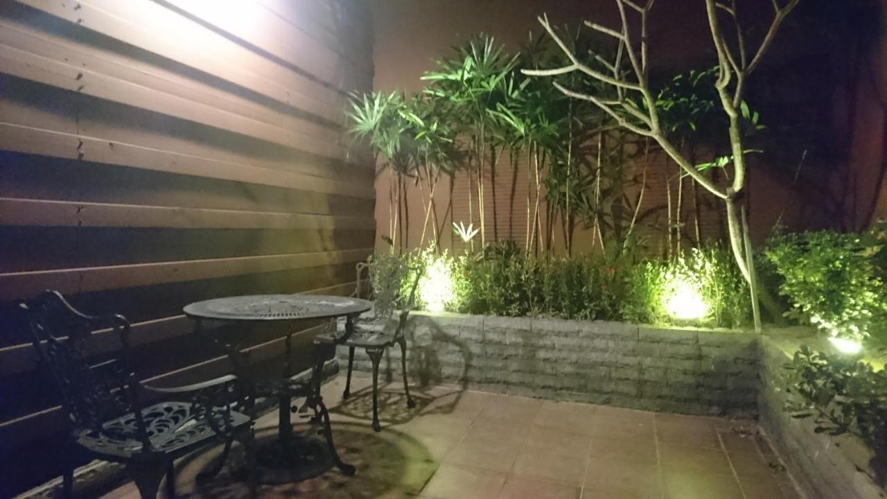 Venice Motel Taichung Bagian luar foto